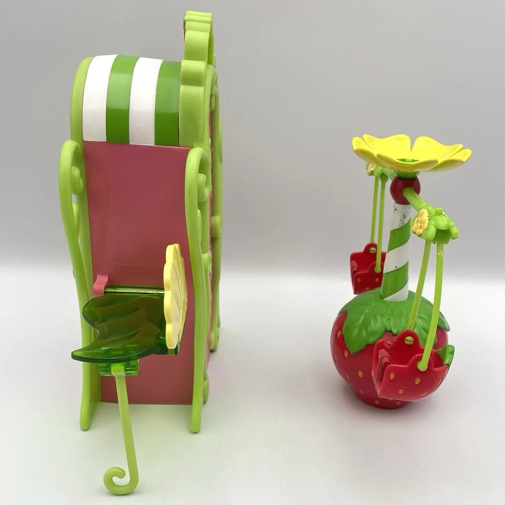 Strawberry Shortcake Hasbro Berry Bitty City Furniture Playset Lot 2009 2010